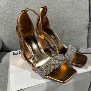 Dreams pairs Women Heels Size 7.5